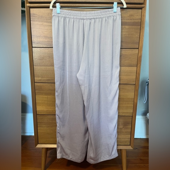 Barefoot Dreams Washed Satin Wide Leg Pant - Size Medium - - Picture 7 of 7